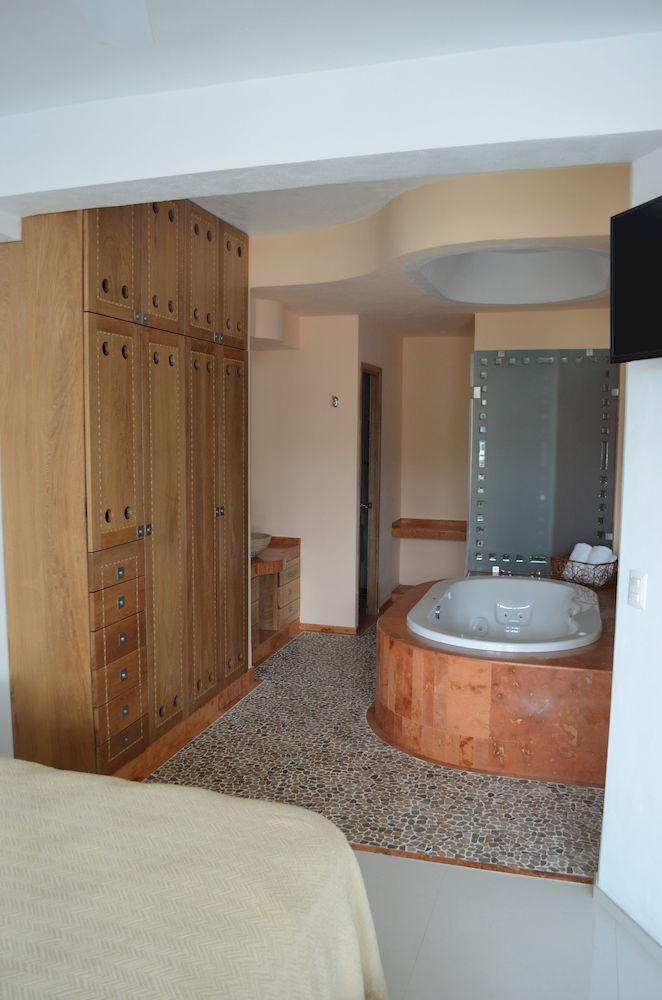 Hotel Andales On The Bay Suites Puerto Vallarta Eksteriør bilde