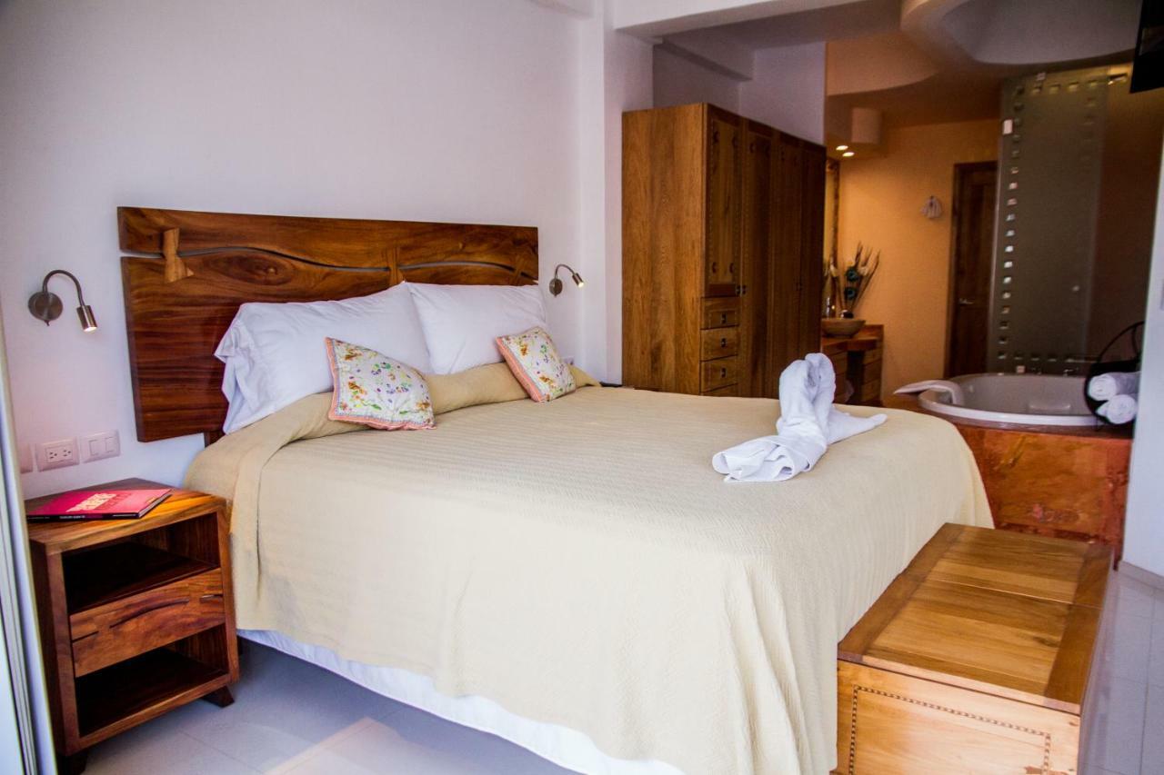 Hotel Andales On The Bay Suites Puerto Vallarta Eksteriør bilde