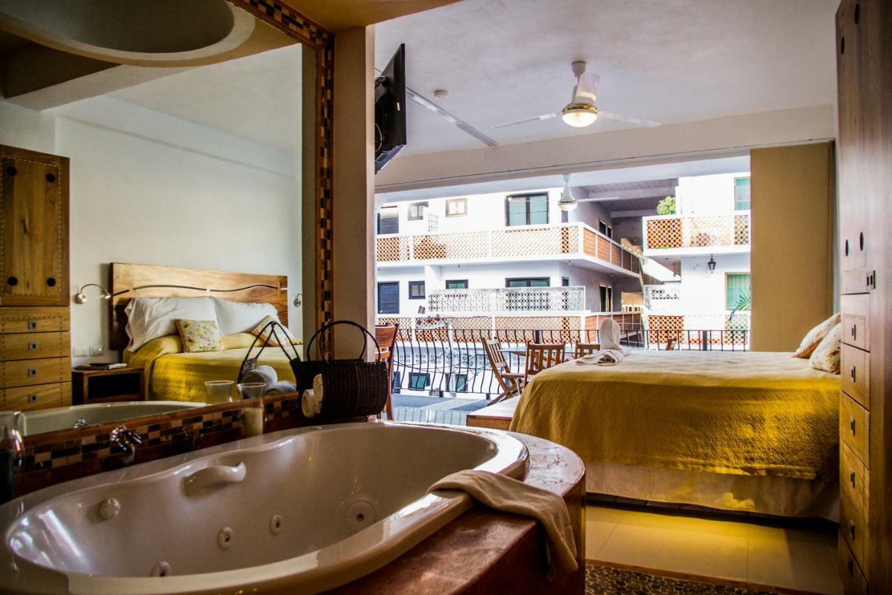 Hotel Andales On The Bay Suites Puerto Vallarta Eksteriør bilde
