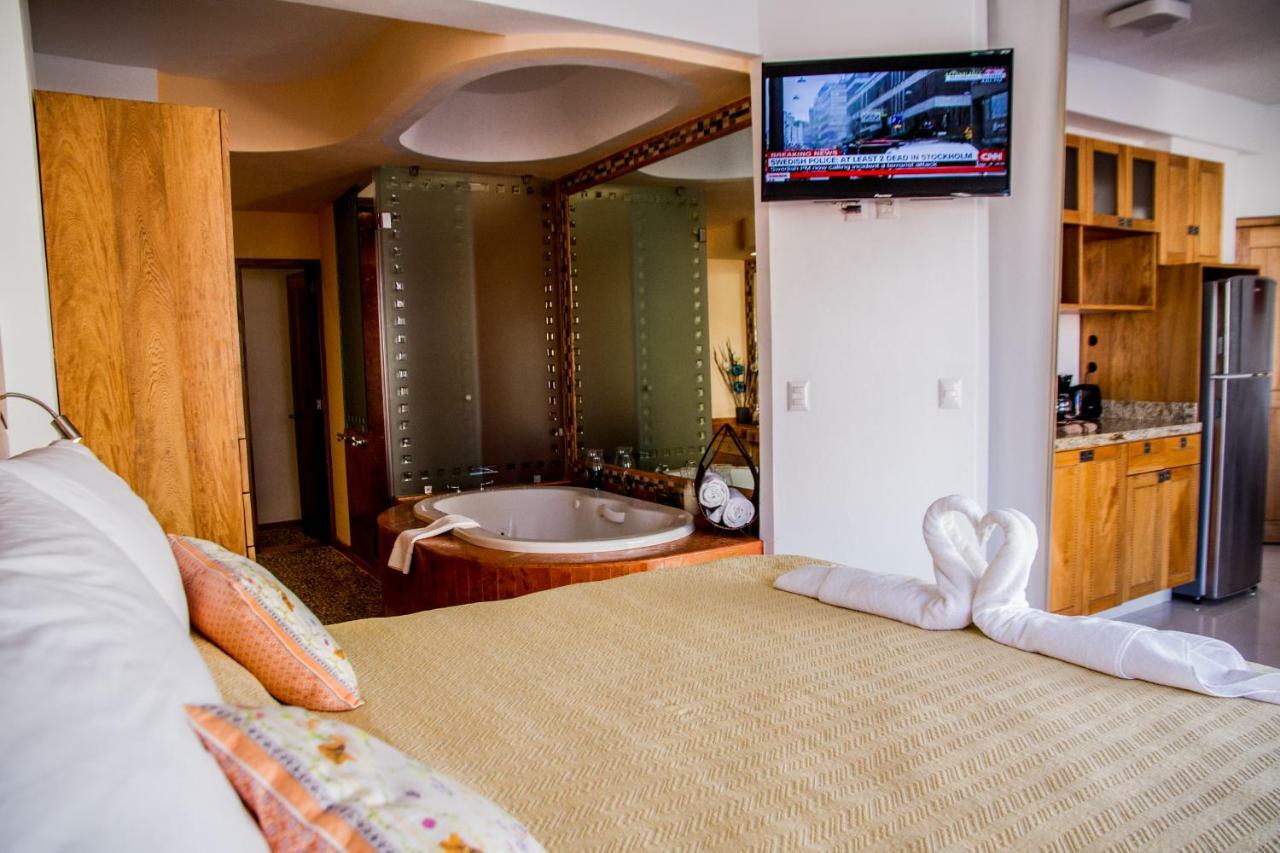 Hotel Andales On The Bay Suites Puerto Vallarta Eksteriør bilde